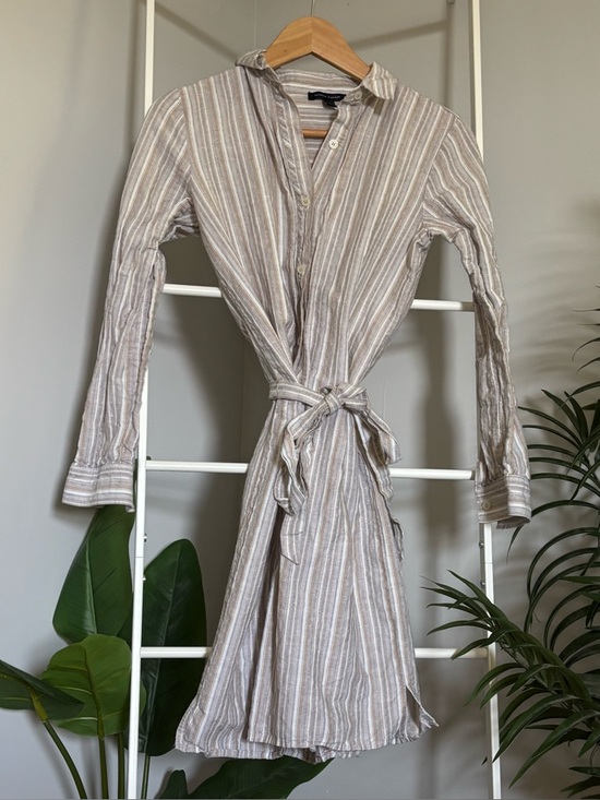 Tommy Hilfiger Dresses & Skirts - Tommy Hilfiger Neutral Striped Button-Up Shirt Dress